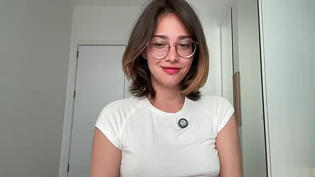 Snapshot of WillHannah chatting on 08-01-26, 04:21 WillHannah online show from 08-01-26, 04:21