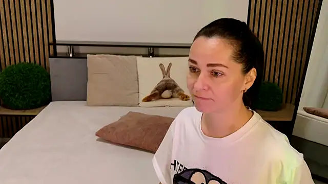 Snapshot of DitaNoir chatting on 05-15-26, 06:00 DitaNoir online show from 05-15-26, 06:00