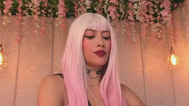 Snapshot of Rynka_ chatting on 07-22-26, 05:53 Rynka online show from 07-22-26, 05:53