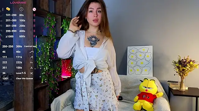 TinyMollys online show from 11-04-25, 09:46