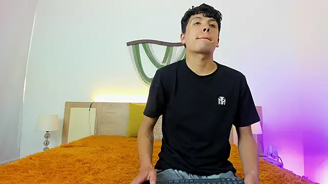 hoot booys  online show from 04-04-26, 09:21