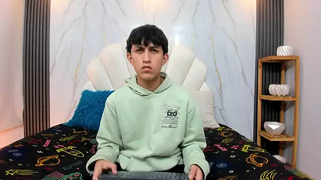 hoot booys  online show from 01-10-26, 08:59