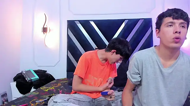 hoot booys  online show from 11-17-25, 07:51