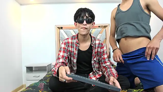 hoot booys  online show from 11-13-25, 08:13