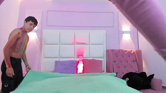 hoot booys  online show from 10-28-25, 08:30