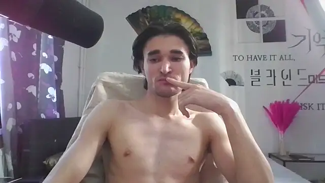 Snapshot of lilshotik chatting on 10-18-25, 10:28 lilshotik online show from 10-18-25, 10:28