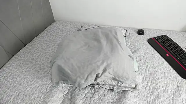 Madison Grey  online show from 07-28-26, 04:39