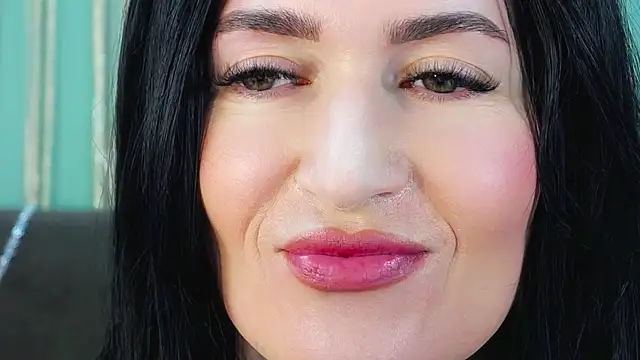 Snapshot of JaneWalch chatting on 06-19-26, 11:16 JaneWalch online show from 06-19-26, 11:16