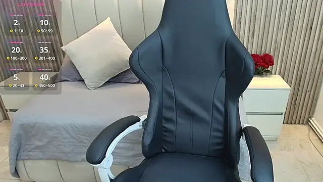 Aziz daud online show from 10-20-25, 01:55