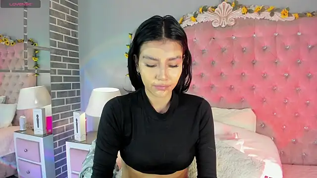 Snapshot of TanyaBello chatting on 04-23-26, 03:35 TanyaBello online show from 04-23-26, 03:35