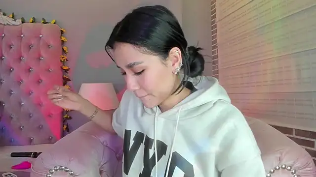 TanyaBello online show from 03-10-26, 04:27