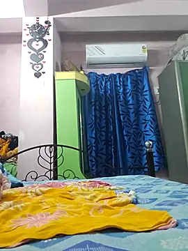 Snapshot of Desi_Maya69 chatting on 11-28-25, 03:34 Desi Maya69 online show from 11-28-25, 03:34