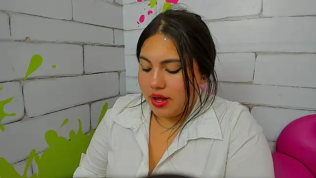 SoftLilyy online show from 10-21-25, 07:30