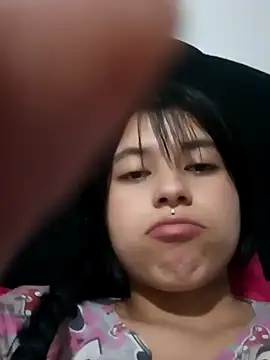 Snapshot of petite_coral chatting on 01-13-26, 04:16 petite coral online show from 01-13-26, 04:16