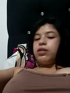 Snapshot of petite_coral chatting on 01-10-26, 03:13 petite coral online show from 01-10-26, 03:13