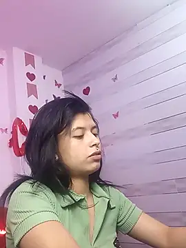 Snapshot of petite_coral chatting on 12-22-25, 01:17 petite coral online show from 12-22-25, 01:17