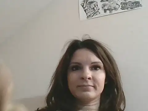 kinkysarahx online show from 12-03-25, 04:06