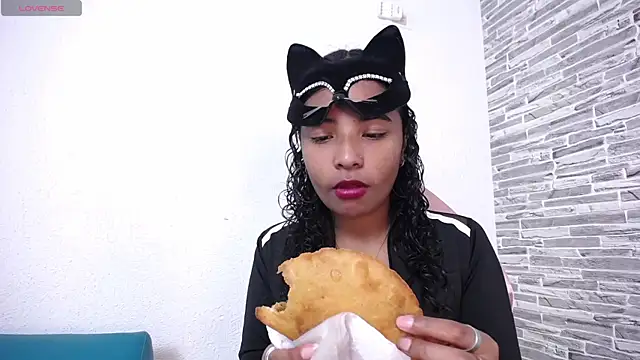 Zoe Rider online show from 10-31-25, 12:46