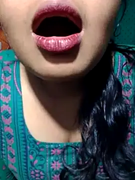 Snapshot of sexylive1100 chatting on 01-13-26, 03:38 sexylive1100 online show from 01-13-26, 03:38