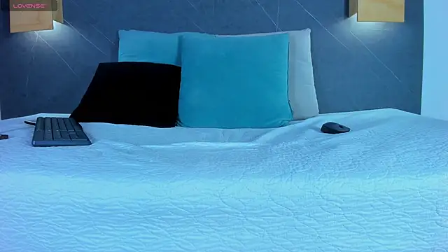 iamdoll online show from 03-25-26, 08:41