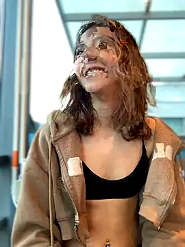 MiaaCute- online show from 10-17-25, 07:26