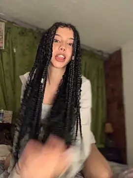 MiaaCute- online show from 11-13-25, 01:09