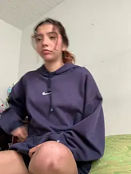 MiaaCute- online show from 05-04-26, 08:33