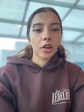 MiaaCute- online show from 10-27-25, 09:16