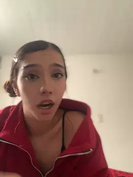 Snapshot of MiaaCute- chatting on 03-04-26, 09:22 MiaaCute- online show from 03-04-26, 09:22