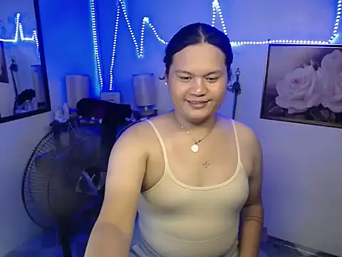 Snapshot of Zoe_fenlon chatting on 10-28-25, 12:37 Zoe fenlon online show from 10-28-25, 12:37