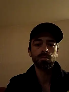 Snapshot of AMFloriaN chatting on 10-16-25, 08:39 AMFloriaN online show from 10-16-25, 08:39