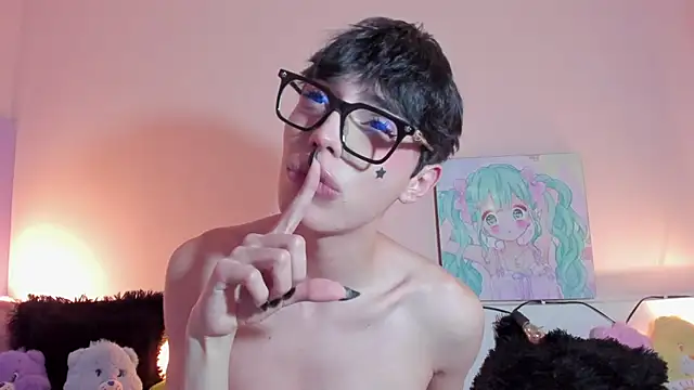 Strawberry Kitty  online show from 02-16-26, 04:27