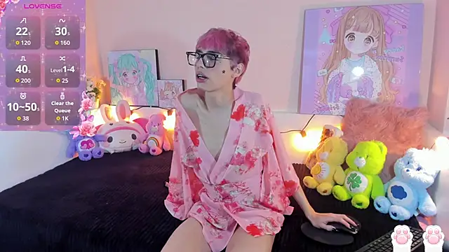 Strawberry Kitty  online show from 12-01-25, 04:13