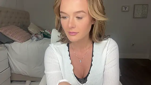 Amberjayxox0 online show from 11-05-25, 02:14