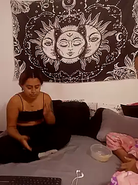 emily n abby online show from 03-04-26, 01:52