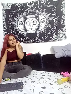 emily n abby online show from 12-17-25, 01:27