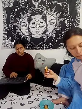 emily n abby online show from 03-30-26, 02:18