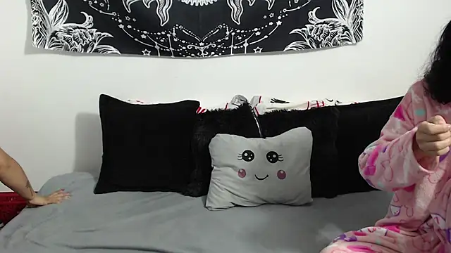 emily n abby online show from 11-29-25, 12:16