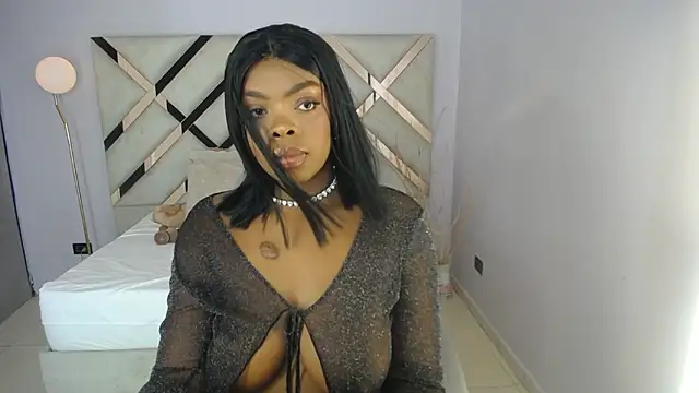Snapshot of Maiacharris_ chatting on 05-28-26, 12:11 Maiacharris online show from 05-28-26, 12:11