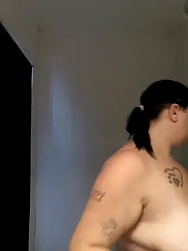 Snapshot of curvygirrlll chatting on 11-01-25, 01:16 curvygirrlll online show from 11-01-25, 01:16