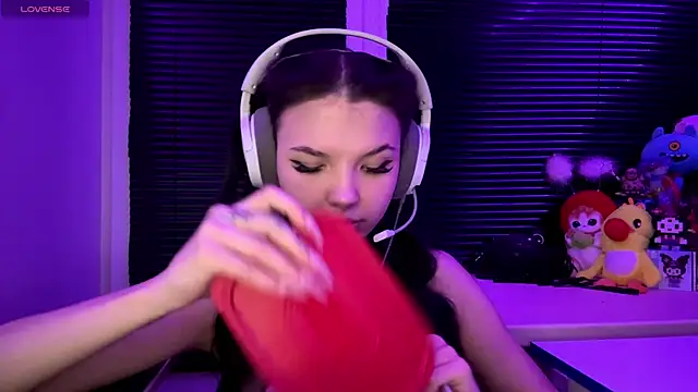 HanaMantanaDell online show from 12-04-25, 04:17