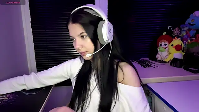 HanaMantanaDell online show from 10-25-25, 02:17