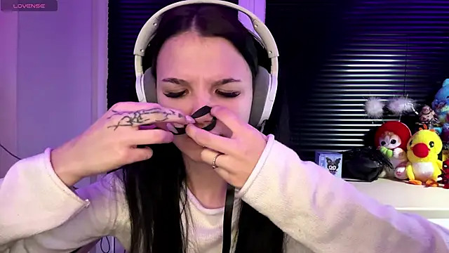 HanaMantanaDell online show from 11-29-25, 03:12