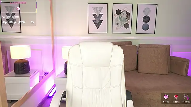 EmilyTurneer online show from 03-28-26, 07:20