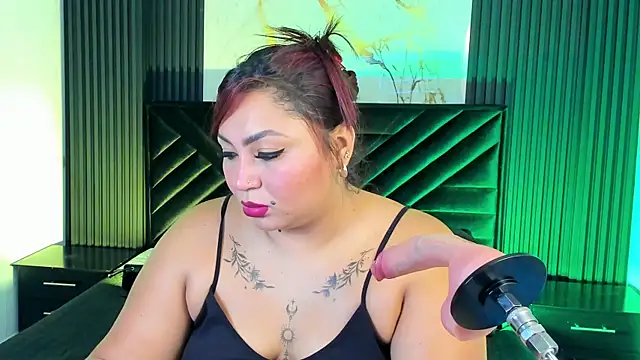 Halleyrosse online show from 10-24-25, 12:04