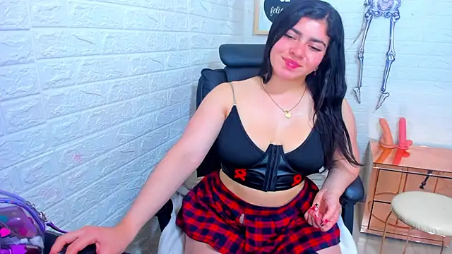 talialadyx online show from 10-19-25, 02:09