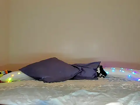 Sexy KimberlyXx online show from 10-08-25, 06:26