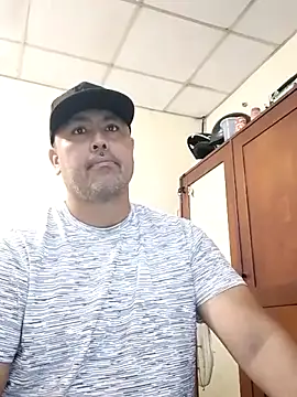 Elchino82-80 online show from 10-18-25, 03:03