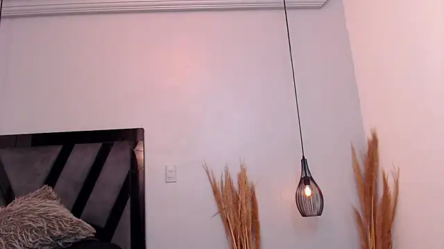 Amelia Brixton online show from 10-24-25, 06:01