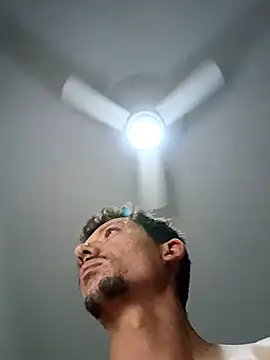 Cristinaluxy online show from 10-28-25, 11:47